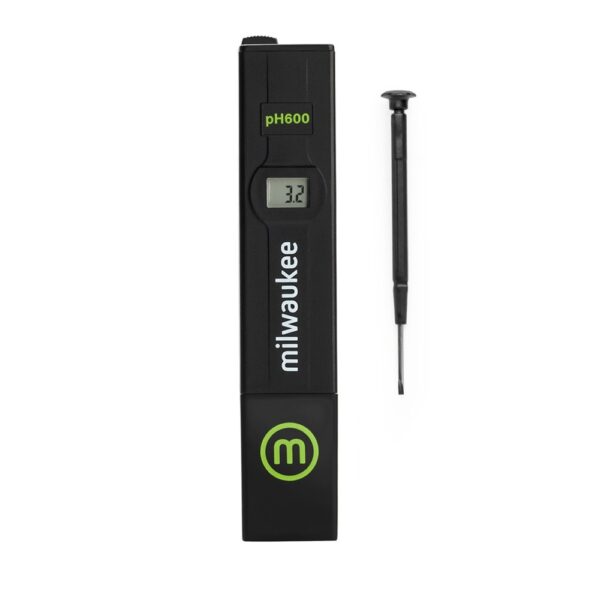 Medidor de pH digital portátil Milwaukee pH600 para testes precisos em soluções de hidroponia e irrigação