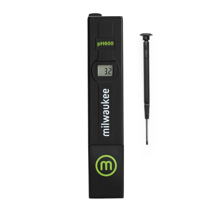 Medidor de pH digital portátil Milwaukee pH600 para testes precisos em soluções de hidroponia e irrigação