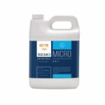Frasco do Fertilizante Remo Micro em diferentes tamanhos (250ml, 1L, 4L, 10L), com a marca Remo Nutrients e indicação de ser um fertilizante base com micronutrientes.