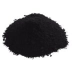 Embalagem de 1kg de Biochar Organo Lab, mostrando o produto em sua forma escura e granulada, com elementos que remetem à saúde do solo e à sustentabilidade.