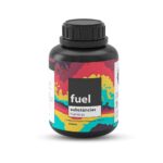 Embalagem de 250ml de Fuel Organo Lab, mostrando o fertilizante líquido de cor escura e elementos que remetem à vitalidade do solo e das plantas.