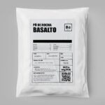 Embalagem de 1kg de Pó Basalto Organo Lab, mostrando o produto em sua forma pulverizada ou granular, com elementos que remetem a rochas vulcânicas e fertilidade do solo.