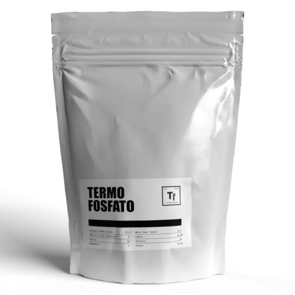 Embalagem de 1kg de Termofosfato Organo Lab, mostrando o fertilizante em pó ou granulado e destacando a riqueza em minerais para o solo.