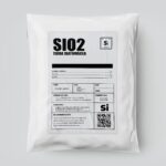 Embalagem de 300g de Terra Diatomácea Organo Lab, mostrando o pó branco e levemente acinzentado do produto, com um fundo que remete à natureza ou a um jardim.