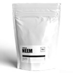 Embalagem de 500g de Torta de Neem Organo Lab, mostrando o produto em pó e destacando seus benefícios como escudo natural para plantas.