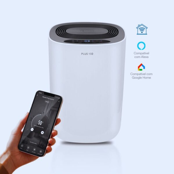 Desumidificador Desidrat Plus 150 Wi-Fi branco e compacto, com painel digital, mostrando umidade relativa e conexão Wi-Fi. Disponível nas versões 110V e 220V.