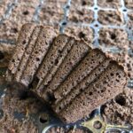 Bandeja Go Plug com 128 células pré-preenchidas com substrato estabilizado, prontas para o plantio de mudas.