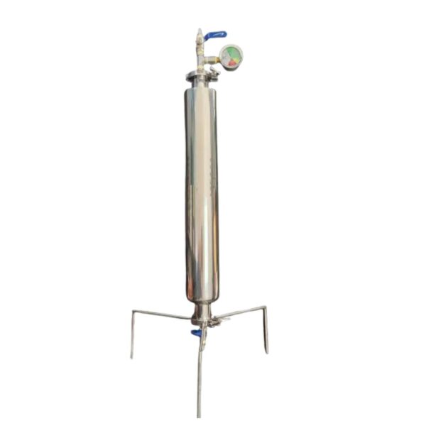 Extrator de coluna pressurizada em aço inox 304, capacidade 600g, com camisa externa dewax e conexões Tri-Clamp da marca Fresh Resin.